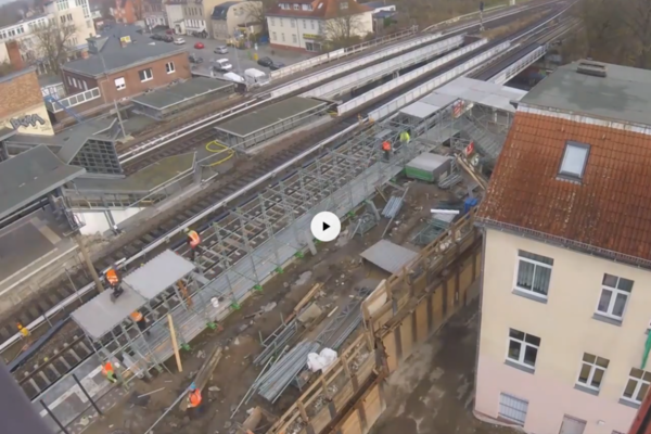 Gerüstbau in Berlin am Bahnhof Mahlsdorf